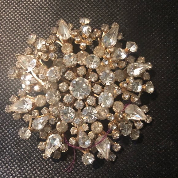 Vintage large rhinestone encrusted glitzy pin - Picture 2 of 6